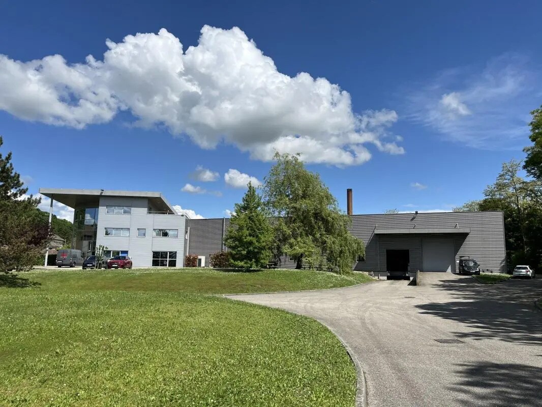 12 Avenue De Savoie, Saint-Clair-de-la-Tour for sale Building Photo- Image 1 of 21