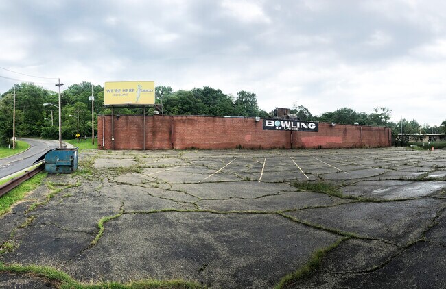 More details for 18310 Euclid Ave, Cleveland, OH - Retail for Sale