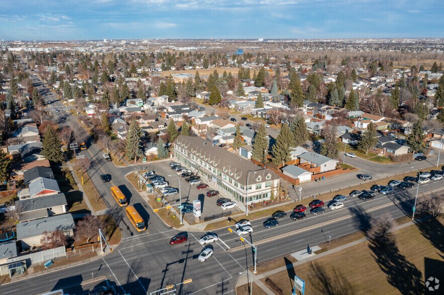 580 Acadia Dr SE, Calgary, AB à louer - Aérien - Image 2 de 9