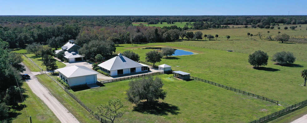 15700 Sugar Bowl Rd, Myakka City, FL for sale - Primary Photo - Image 1 of 1