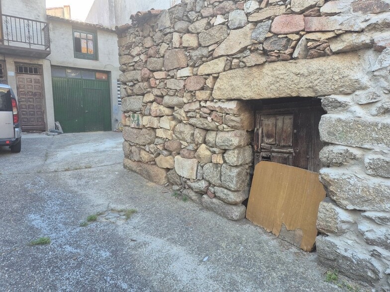 Industrial in Navaluenga, Ávila for sale - Building Photo - Image 3 of 8