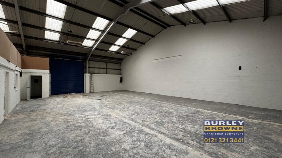 Brookfield Dr, Cannock à vendre - Photo du bâtiment - Image 2 de 13