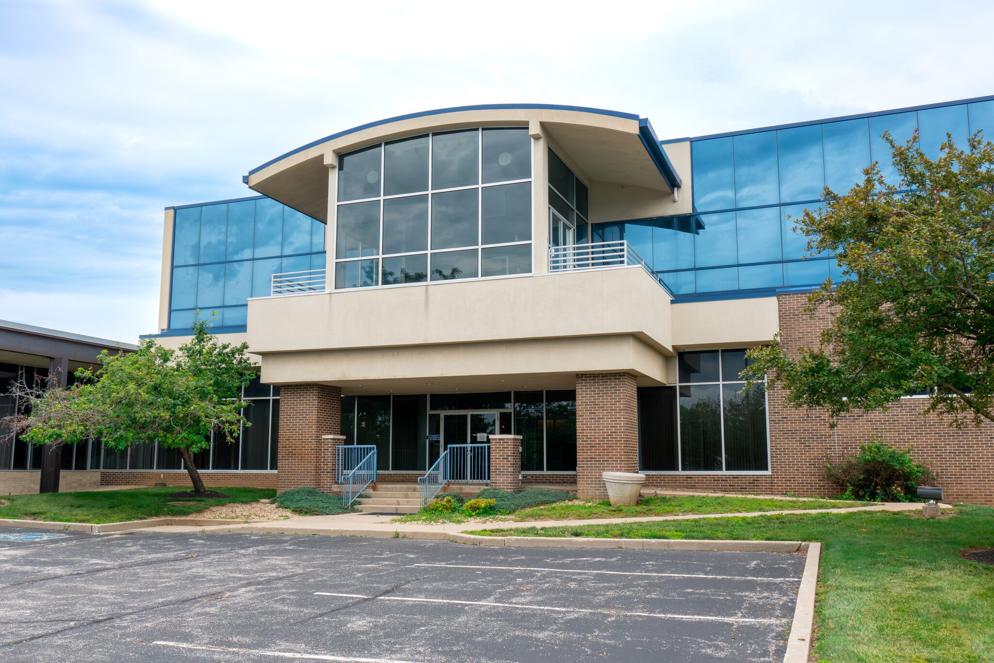 5600 W Raymond St, Indianapolis, IN for lease Building Photo- Image 1 of 11