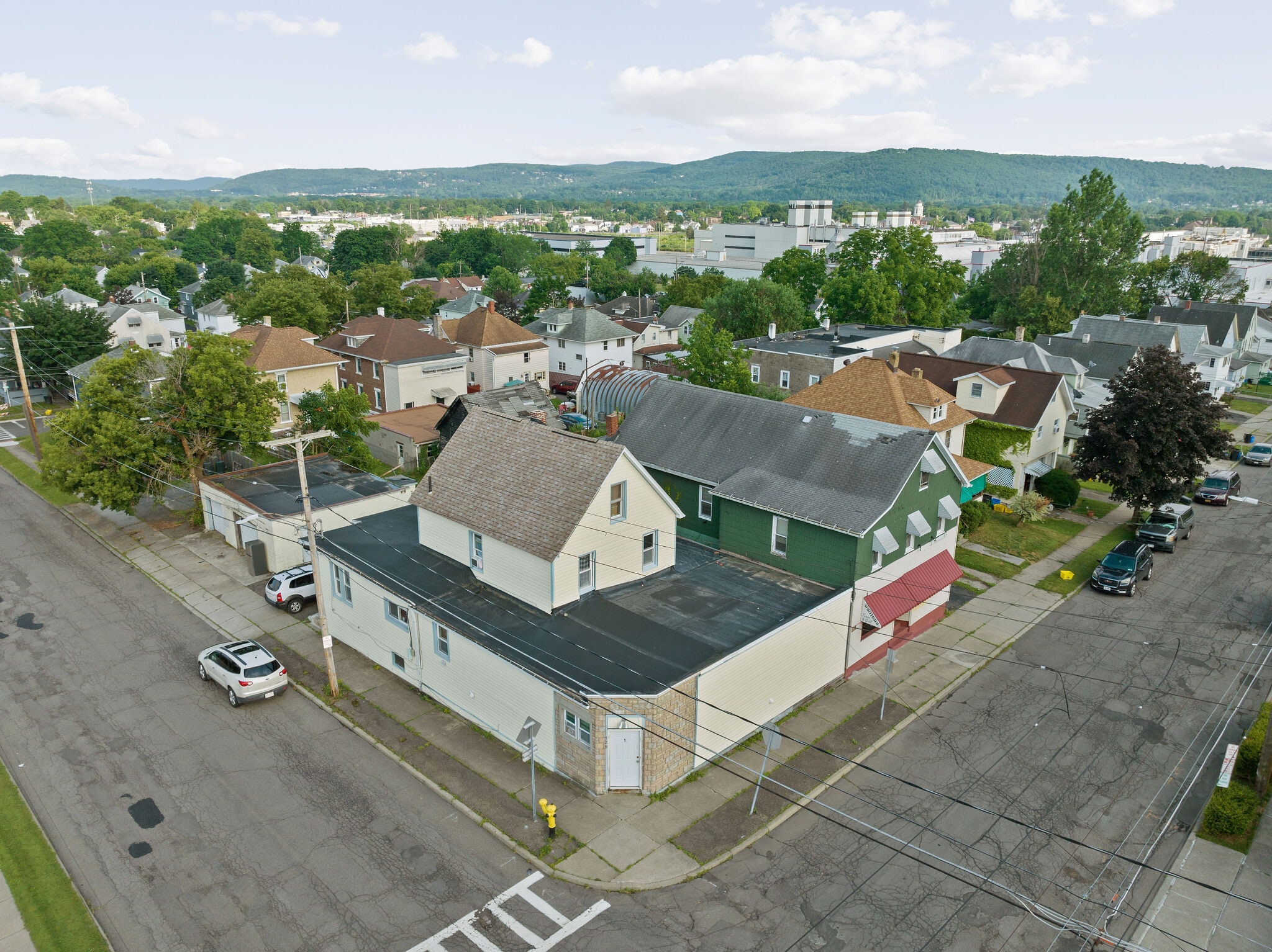 128 Squires Ave, Endicott, NY for sale Primary Photo- Image 1 of 20