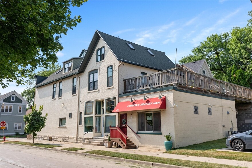 2600-2604 N Booth St, Milwaukee, WI for sale - Building Photo - Image 2 of 29