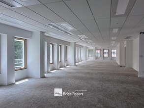 9 Rue Desaix, Lyon for lease Interior Photo- Image 2 of 4