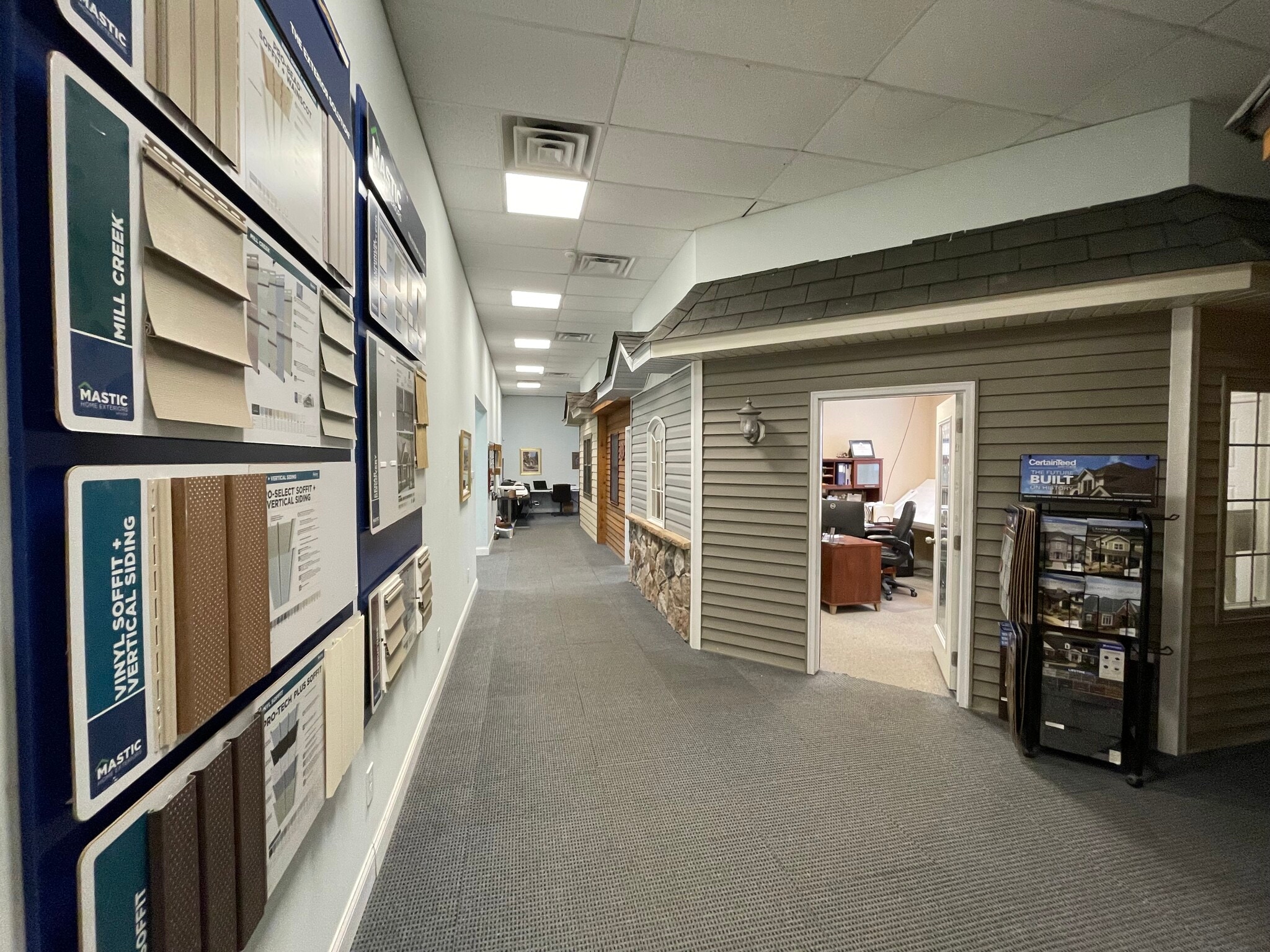 195 E Hamburg St, Pinckney, MI for lease Primary Photo- Image 1 of 10