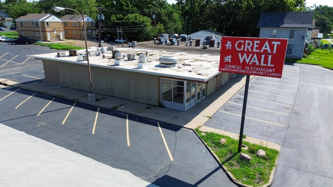 More details for 1328-1336 SW 17th St, Topeka, KS - Retail for Auction
