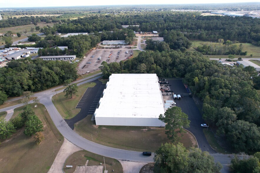 2203 Walter Brown Dr, Albany, GA à louer - Photo du bâtiment - Image 2 de 4