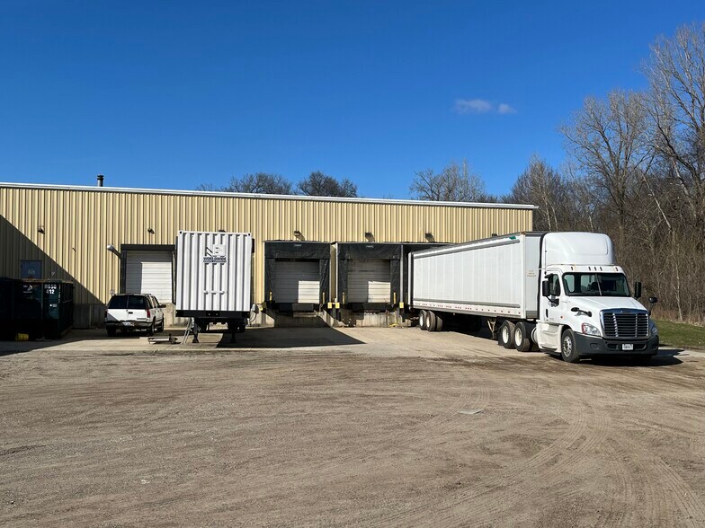 1313 Airport Rd, Niles, MI à louer - Photo du bâtiment - Image 2 de 8