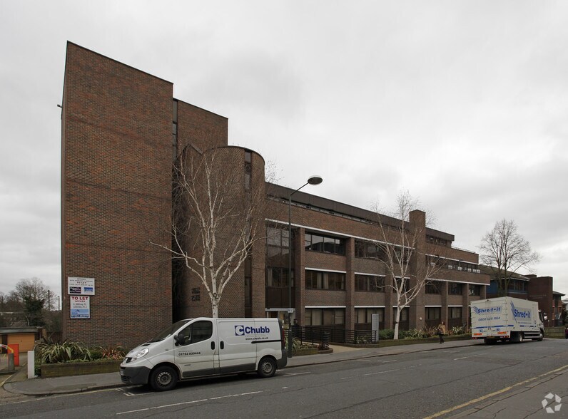 15-17 Elmfield Rd, Bromley à louer - Photo principale - Image 1 de 6