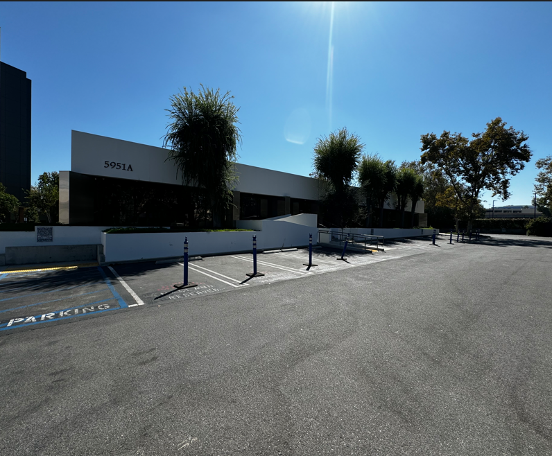 5947-5951 Variel Ave, Woodland Hills, CA for sale Building Photo- Image 1 of 10