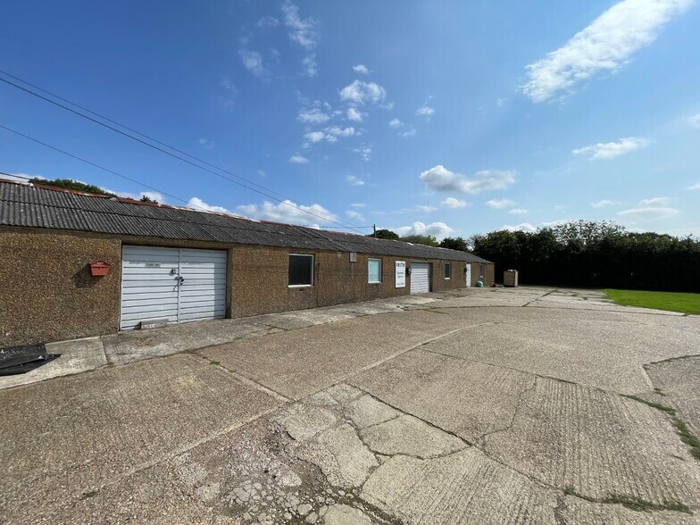 Frith Rd, Aldington à louer - Photo du bâtiment - Image 2 de 11