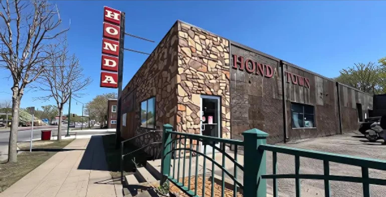 4215 E Lake St, Minneapolis, MN à vendre Photo principale- Image 1 de 45