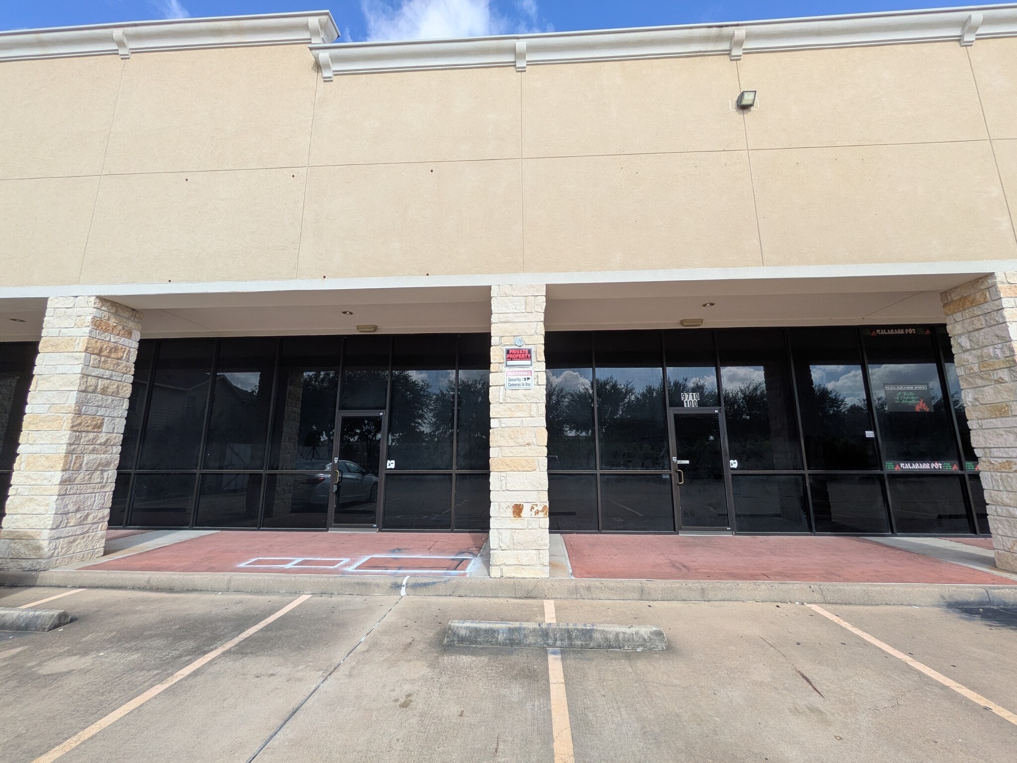 9710 S Kirkwood Rd, Houston, TX à louer Photo du bâtiment- Image 1 de 8