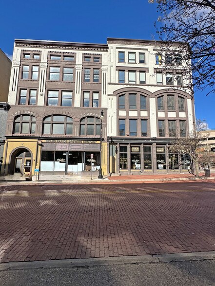 1 Ionia Ave SW, Grand Rapids, MI à louer - Photo du bâtiment - Image 1 de 13