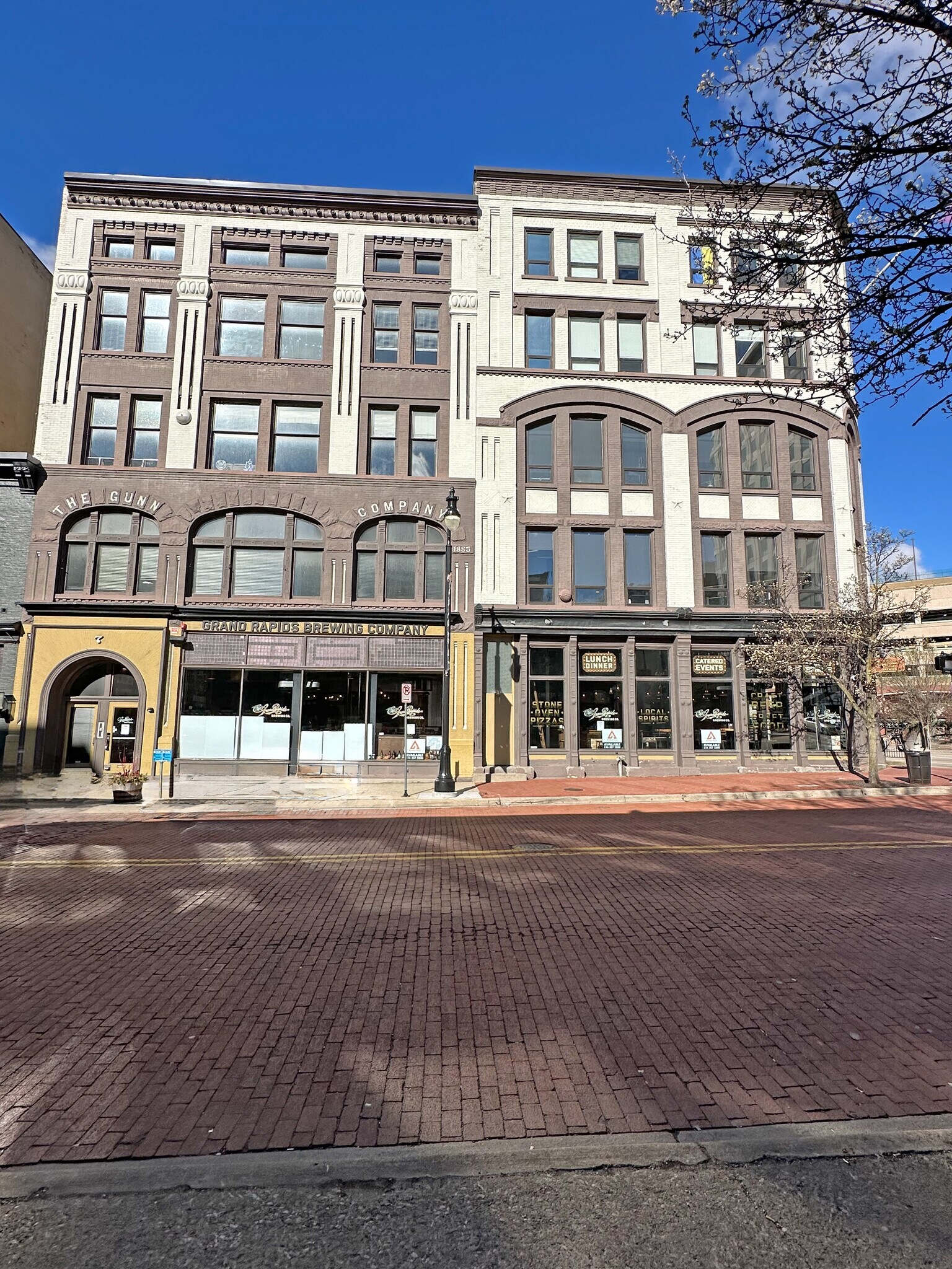 1 Ionia Ave SW, Grand Rapids, MI for lease Building Photo- Image 1 of 14