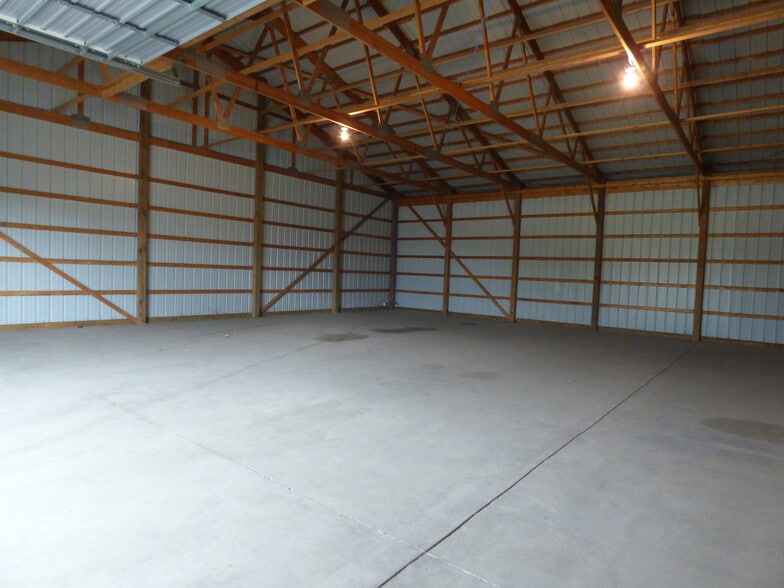 300 Nichols St, Saint Peter, MN for lease - Building Photo - Image 3 of 10