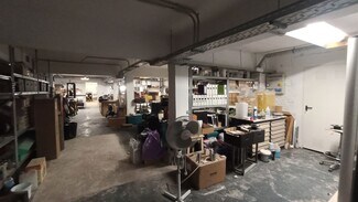 Plus de détails pour Multi-résidentiel à vendre