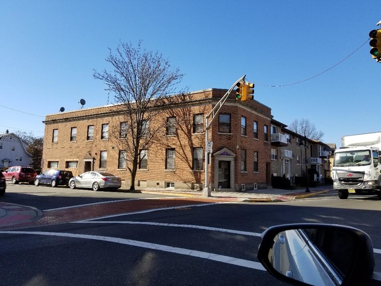 216 Grove St, East Rutherford, NJ for sale - Building Photo - Image 1 of 1