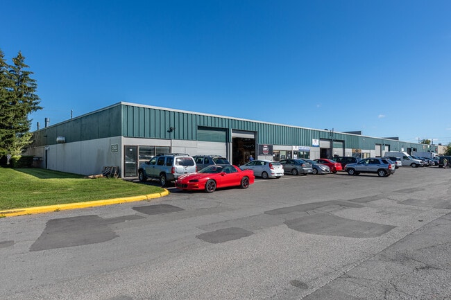 Plus de détails pour 2535 Blackwell St, Ottawa, ON - Industriel à louer