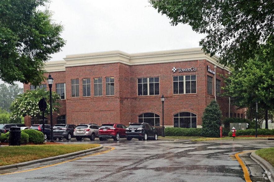 5000 Valleystone Dr, Cary, NC for lease - Building Photo - Image 3 of 9