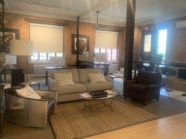 1208-1216 Central Pky, Cincinnati, OH à louer - Photo intérieure - Image 2 de 12