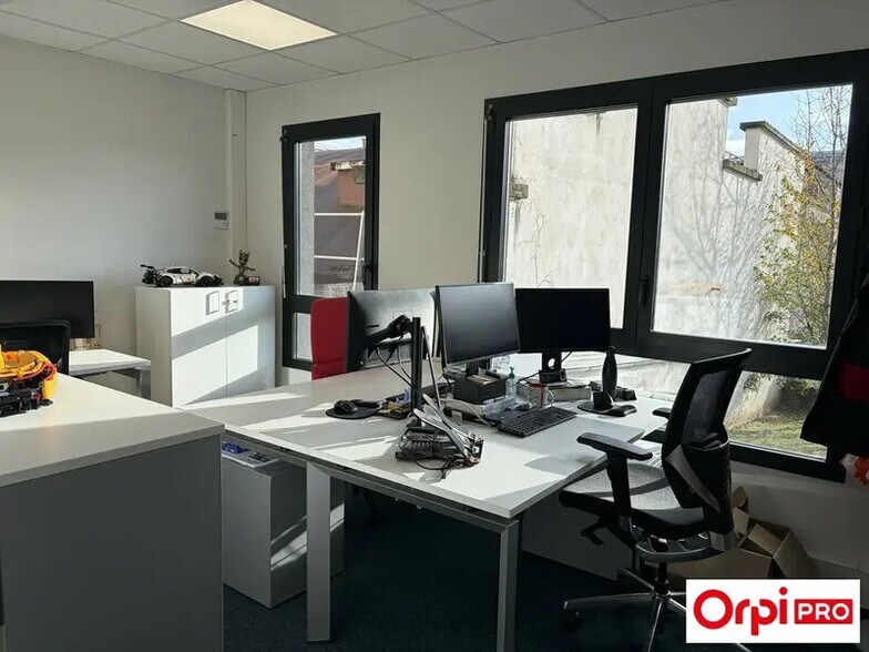 Bureau dans Lyon à vendre - Photo du bâtiment - Image 2 de 8