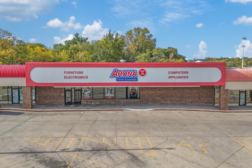 3430 Martin Luther King Jr Pky, Des Moines, IA for lease - Primary Photo - Image 1 of 3