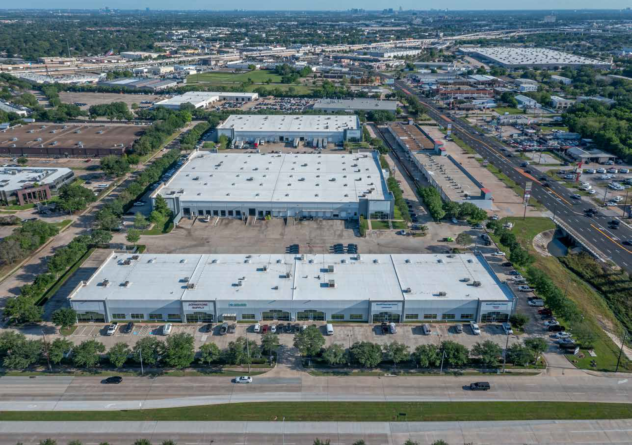 10650 W Airport Blvd, Stafford, TX for lease Building Photo- Image 1 of 9