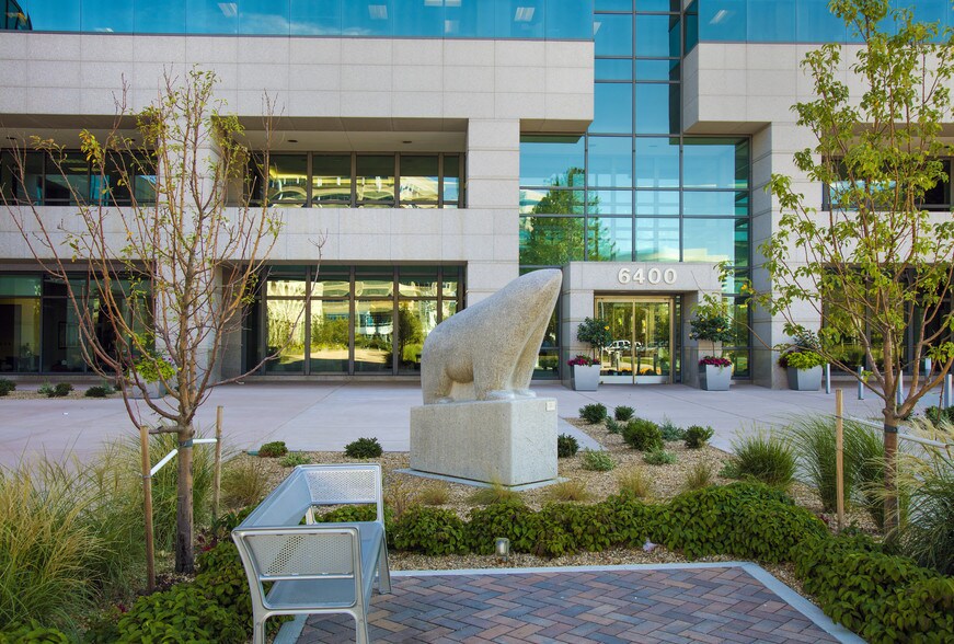 6400 S Fiddlers Green Cir, Greenwood Village, CO à louer - Photo du bâtiment - Image 1 de 15