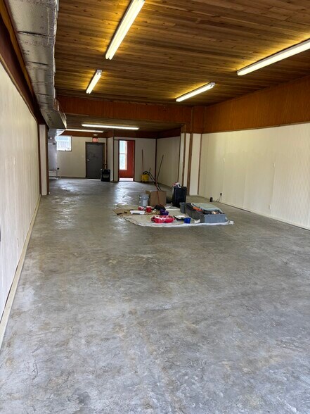 19 E Moody Blvd, Bunnell, FL à louer - Photo du bâtiment - Image 3 de 6