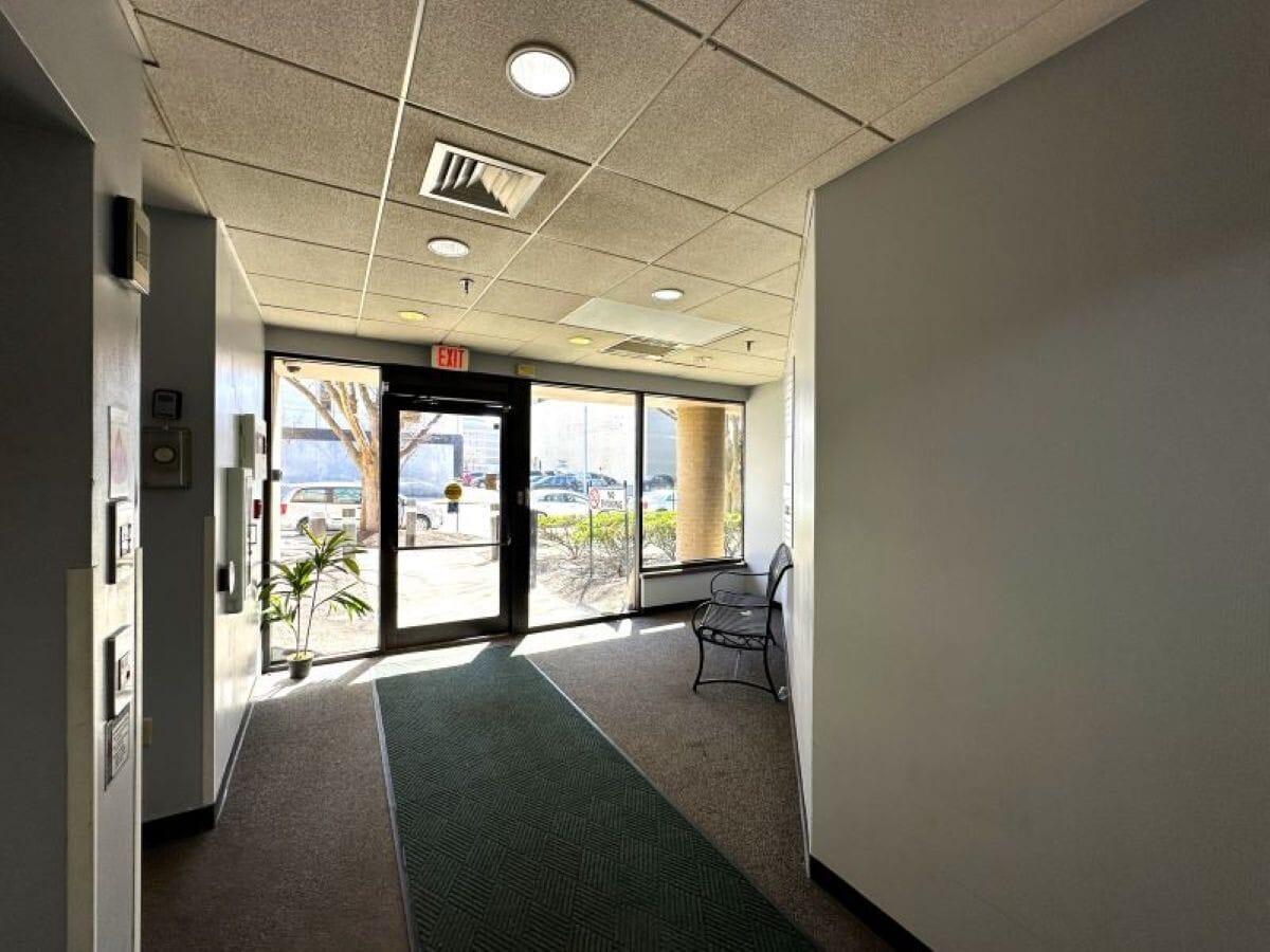 301 W 1st St, Dayton, OH 45402 - Unit 100 -  - Interior Photo - Image 1 of 17