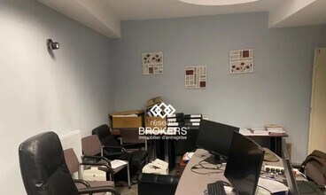 Office in Paris for sale Interior Photo- Image 2 of 7