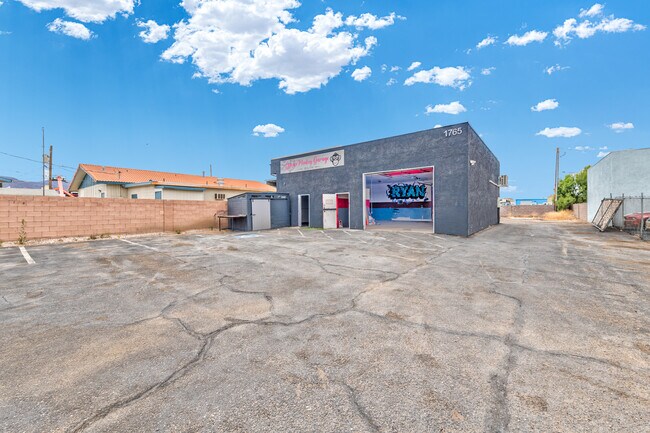 Plus de détails pour 1765 Athol Ave, Henderson, NV - Commerce de détail à vendre