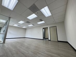 2101 E Lambert Rd, La Habra, CA à louer Photo intérieure- Image 2 de 4