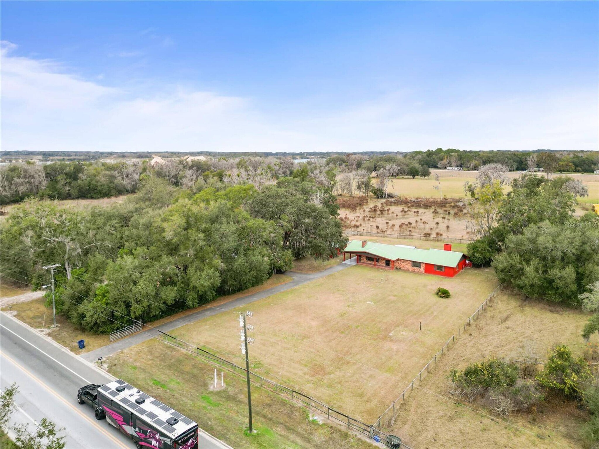 274 W Kings Hwy, Center Hill, FL à vendre Photo principale- Image 1 de 66