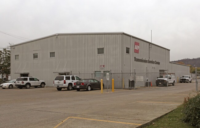 More details for 555 29th St W, Charleston, WV - Industrial for Lease