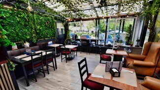 Plus de détails pour Commerce de détail à louer