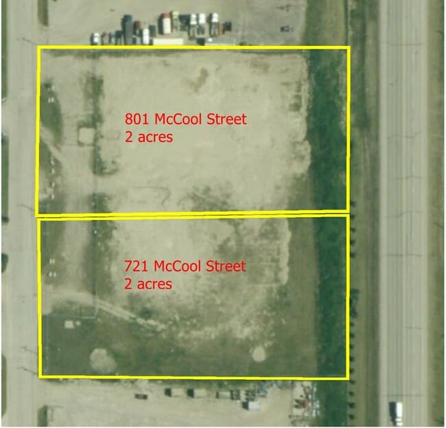 Plus de détails pour 801 Mccool St, Crossfield, AB - Terrain à vendre