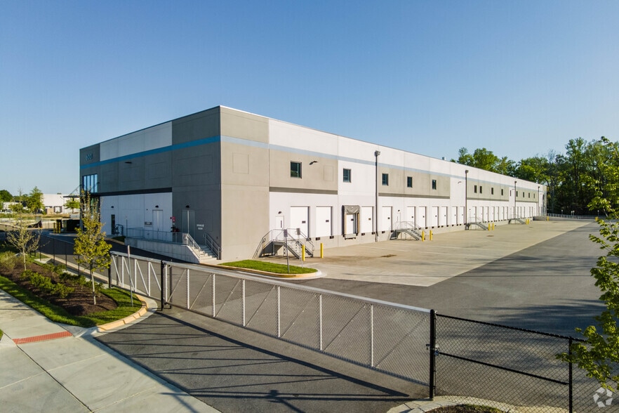 6001 Fallard Dr, Upper Marlboro, MD for lease - Building Photo - Image 2 of 5