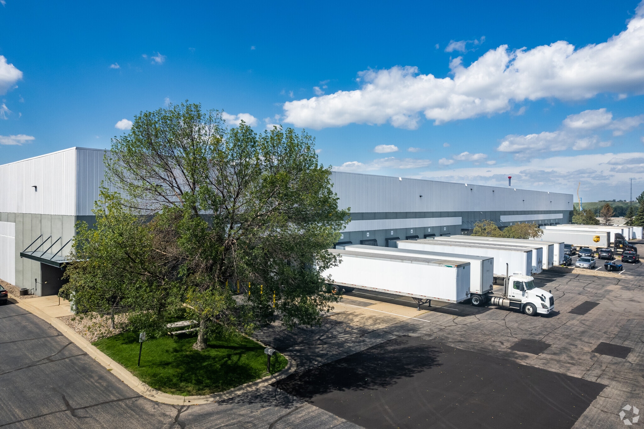 804 Valley Park Dr, Shakopee, MN for lease Building Photo- Image 1 of 7