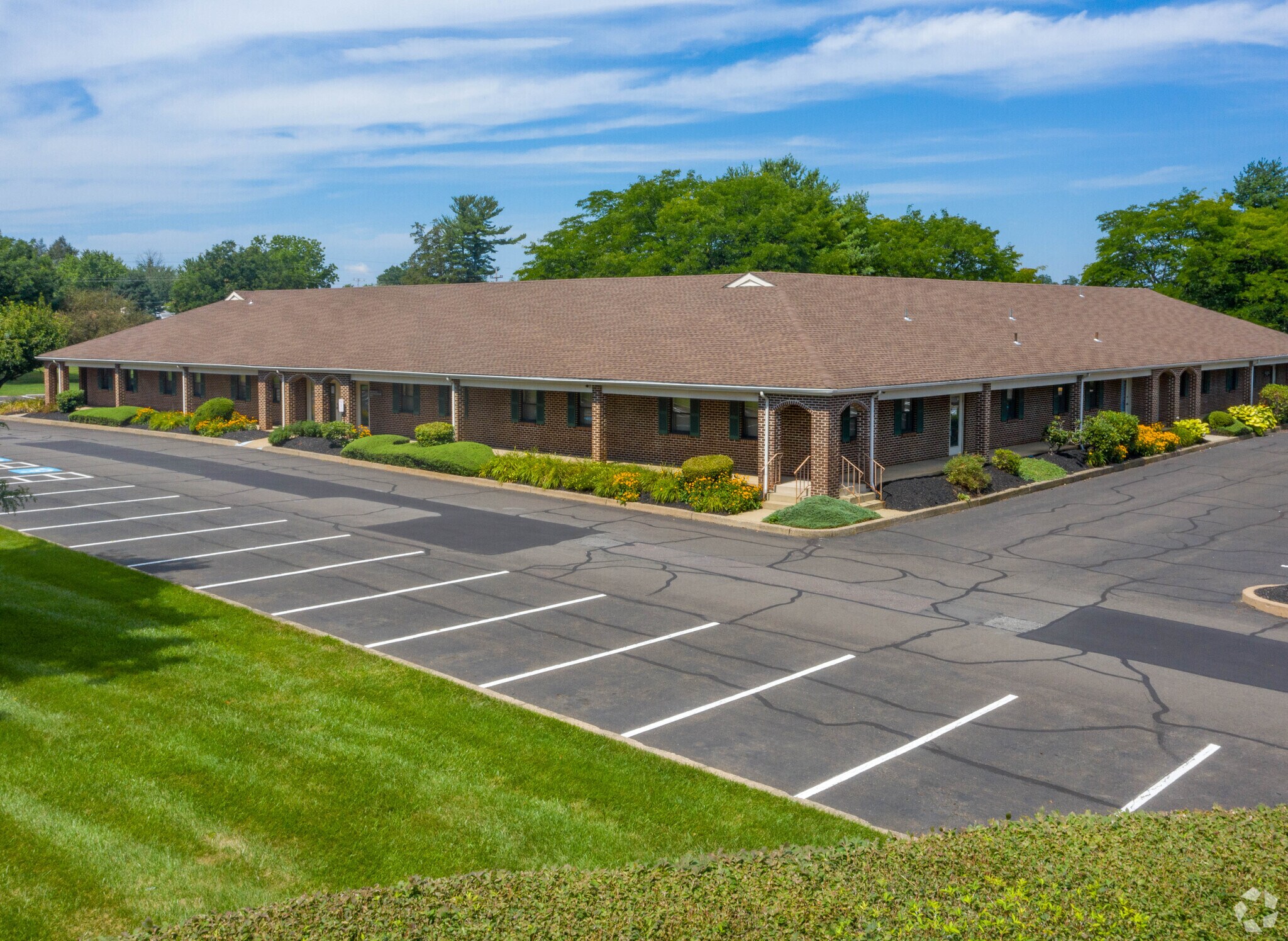 600 Louis Dr, Warminster, PA à vendre Photo principale- Image 1 de 1