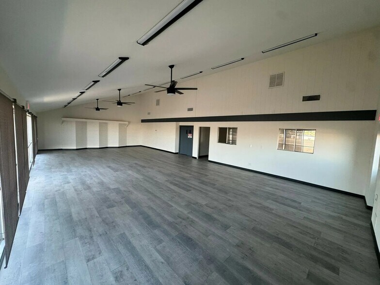 220 E Baseline Rd, Mesa, AZ à louer - Photo intérieure - Image 2 de 4