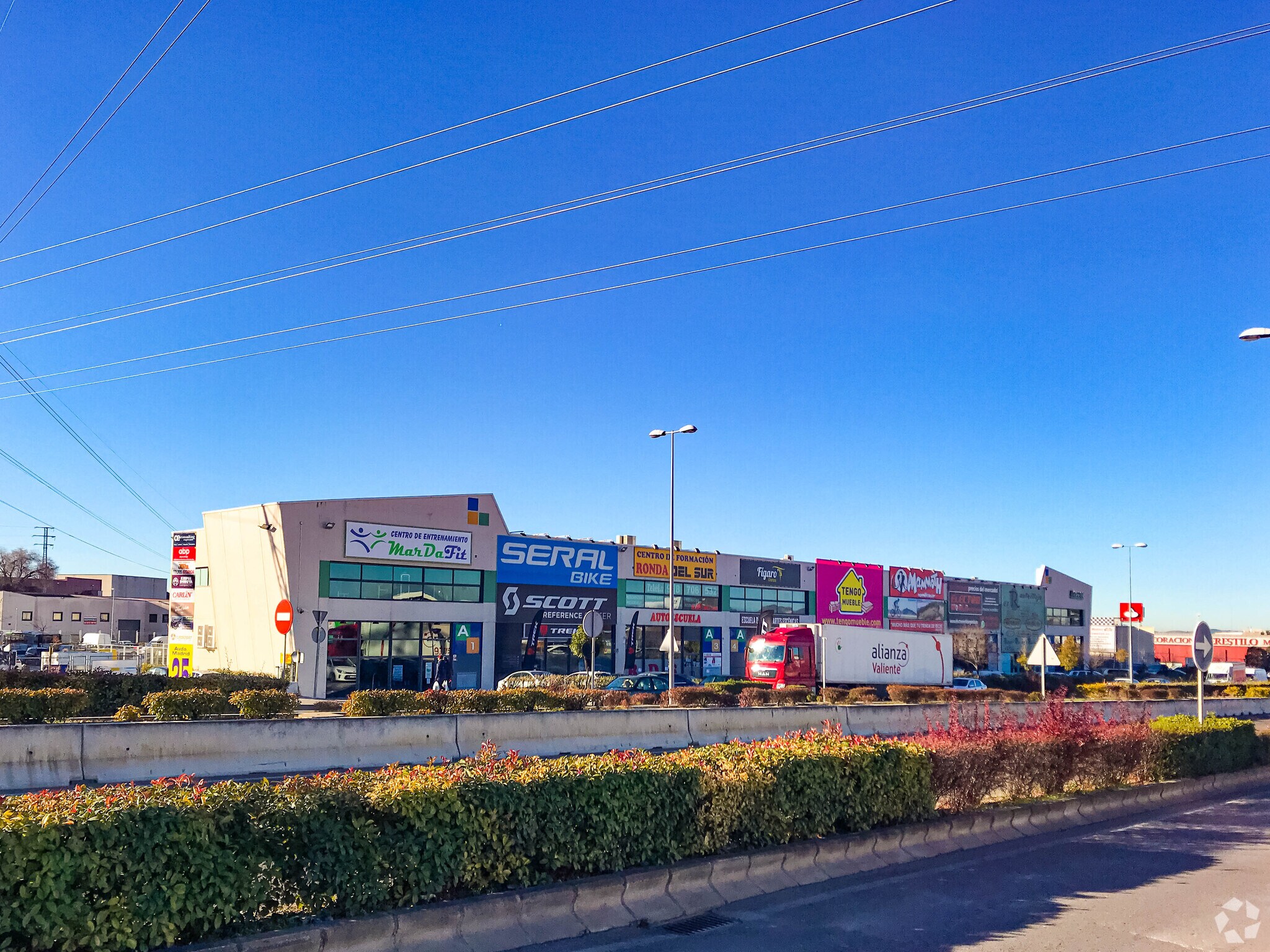 Industrial in Arganda del Rey, Madrid for sale Primary Photo- Image 1 of 2