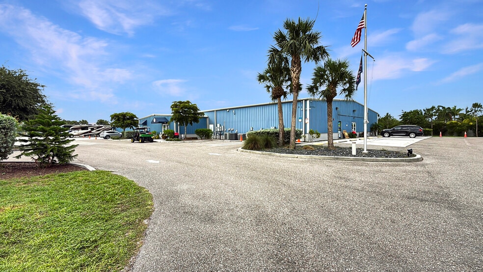 2551 Taylor Rd, Punta Gorda, FL for sale - Building Photo - Image 1 of 10