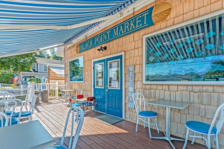 35 Nehantic Dr, Niantic, CT à vendre - Photo du bâtiment - Image 2 de 43