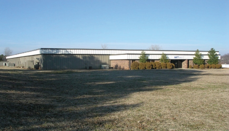 4906 NW Research Dr, Huntsville, AL for lease - Building Photo - Image 2 of 17