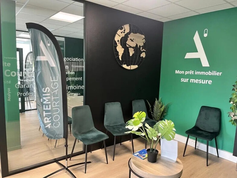 Office in Cesson-Sévigné for lease - Interior Photo - Image 3 of 12