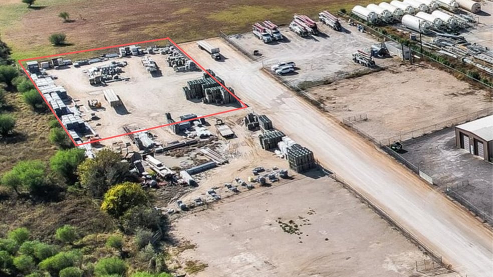 7409 Buttrum Way, New Braunfels, TX à louer - Photo du bâtiment - Image 3 de 3